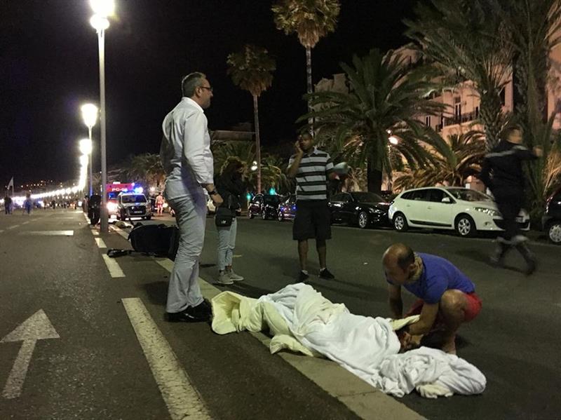 اصابة 3 اشخاص في حادث دهس في فرنسا