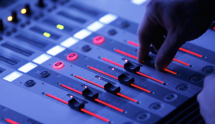 ISIS supporters hack Swedish radio, play recruitment song