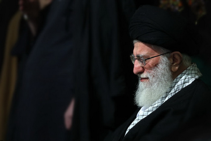 Imam Khamenei issues message of condolence following earthquake in Iran