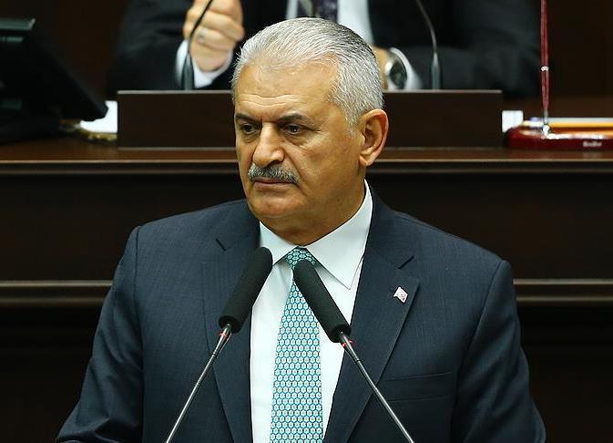 رئيس الوزراء التركي يدين سماح أمريكا بخروج الدواعش مع سلاحهم من الرقة