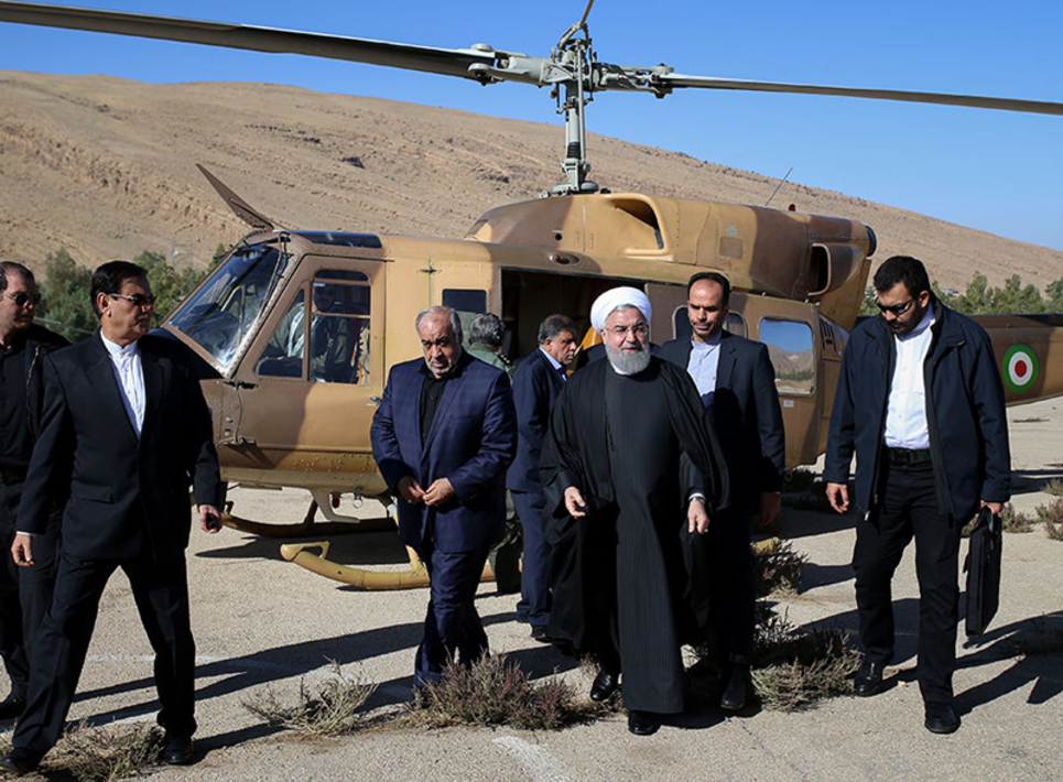 President Rouhani visits quake-hit areas in Sarpol-e Zahab county