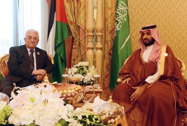 Príncipe Heredero Saudí Exige a Abbas a Respaldar el Plan de Trump o Debe Renunciar 