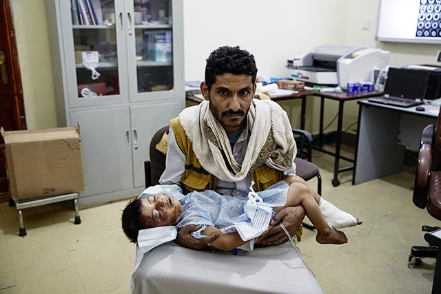 Blockade by Saudi-led coalition hindering medical aid to Yemenis: MSF