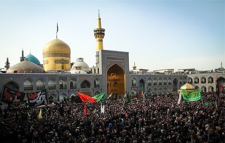 English speaking pilgrims mourn on Prophet’s demise at Imam Reza Shrine