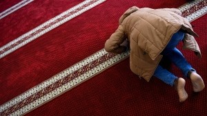 Wer betet, müsste sogar besser in der Schule sein