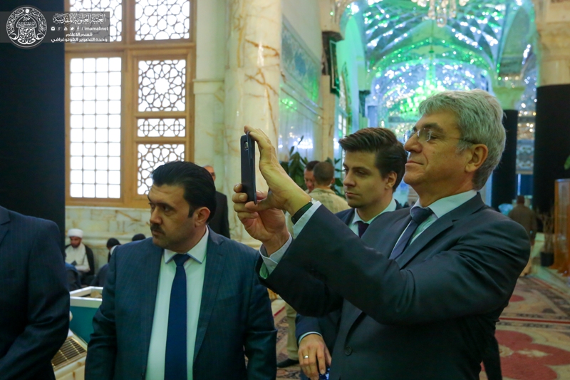 French ambassador to Iraq visits Holy Shrine of Imam Ali / Pics