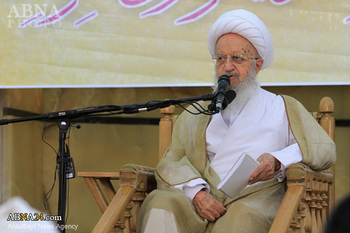 Ayatollah Makarem hat den Sieg gegen IS gelobt