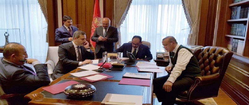 Vay vay vay! Trump söz vermiş, artık YPG'ye silah yok demiş...
