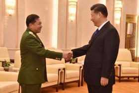 ပါတီညီလာခံအၿပီး တ႐ုတ္သမၼတ ပထမဆုံး လက္ခံေတြ႕ဆုံသည့္ ျပည္ပတပ္မေတာ္ေခါင္းေဆာင္အျဖစ္ တပ္ခ်ဳပ္မွတ္တမ္း၀င္