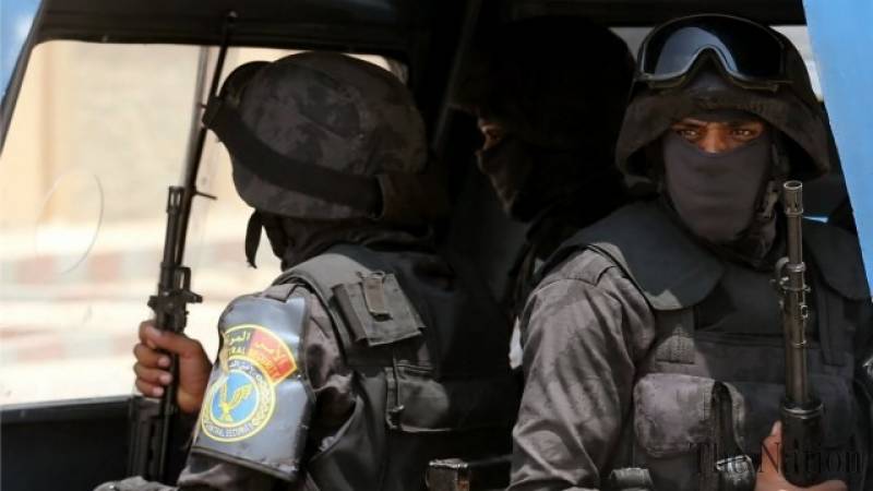 الداخلية المصرية تعلن مقتل 11 ارهابيا خلال مداهمات 
