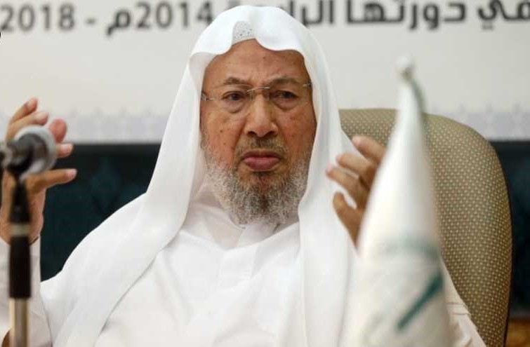 بلاغ يتهم القرضاوي بالتحريض على قتل المصلين في مسجد الروضة