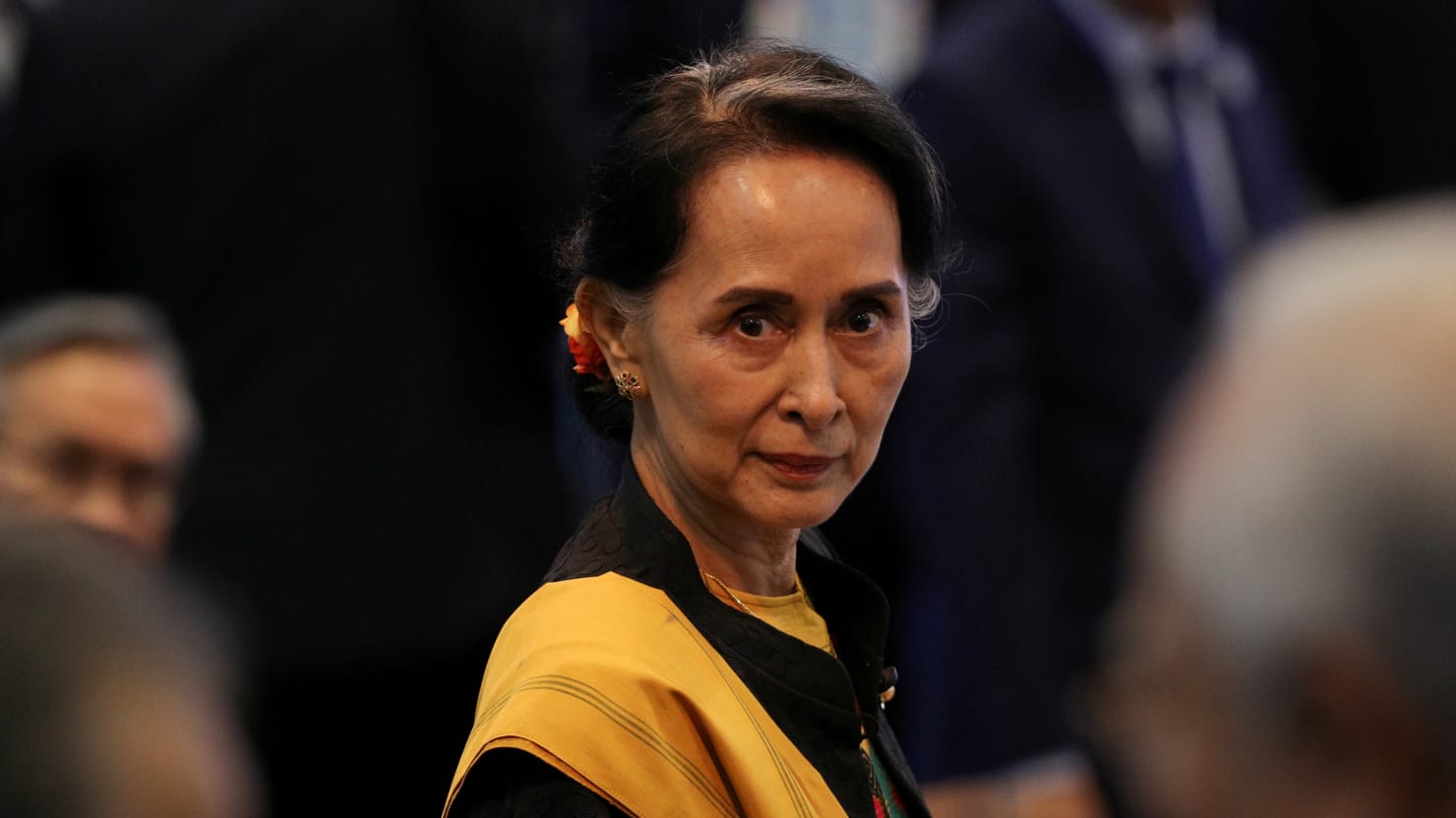 Aung San Suu Kyi stripped of Oxford award over Rohingya crisis