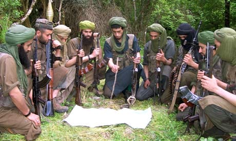 مقتل إرهابي بارز في تنظيم "القاعدة" قرب الحدود الجزائرية
