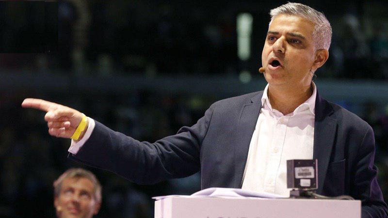 میئر لندن صادق خان امریکی صدر کے خلاف میدان میں آ گئے