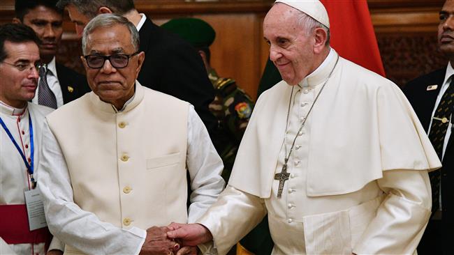 Pope, in Bangladesh, avoids uttering Rohingya Muslims