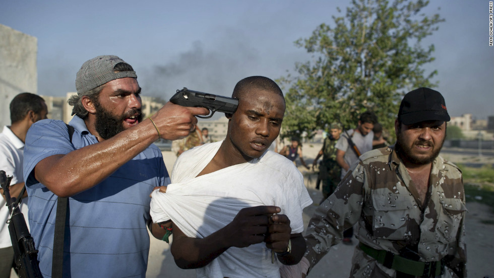 “En Libia están Vendiendo a los Inmigrantes y Transeúntes Africanos como Esclavos” 