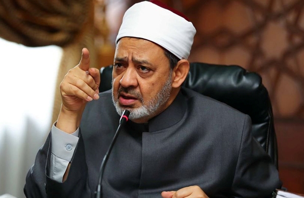 "شيخ الأزهر" يحلل دم مرتكبي جريمة ارهابية في سيناء