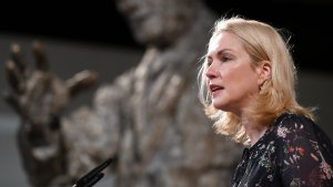 Schwesig fordert Arbeitsprogramm für geschäftsführende Regierung