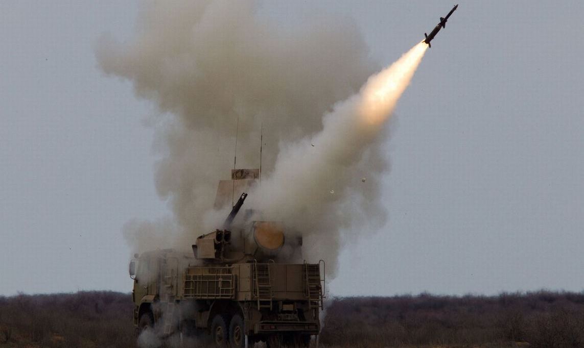 Syrian Air Defense intercepts Israeli missile aggression on a military site 