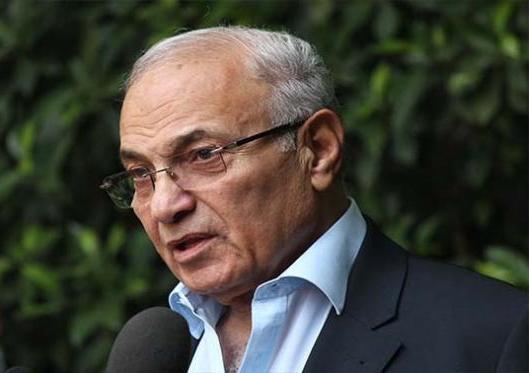 ابنة شفيق: اقتادو ابي لترحيله الى مصر بعد اعلانه الترشح لانتخابات الرئاسية