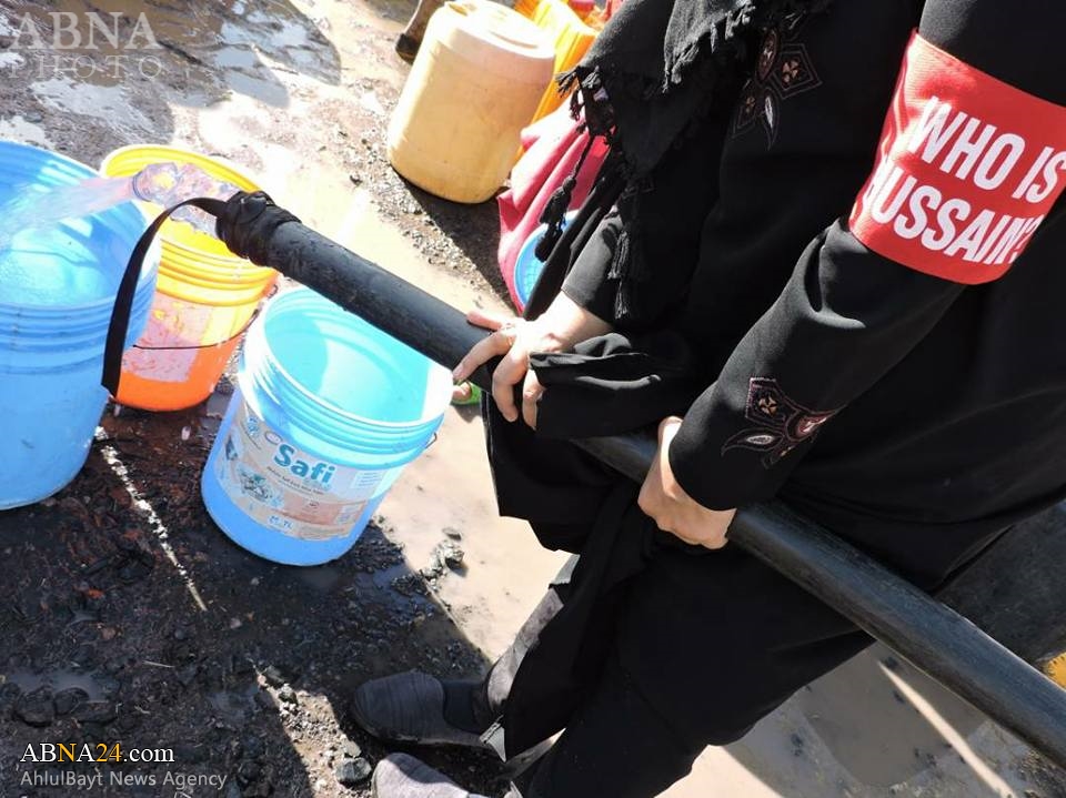 シーア派ボランティア組織”WHO IS HUSSAIN?”　飲料水の配布