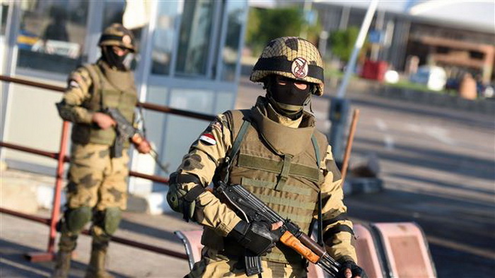Egyptian security forces kill 5 militants during raid in Cairo