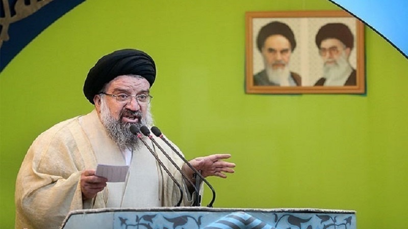 Clérigo iraniano: Não é suficiente condenar a declaração do Trump sobre Al-Quds