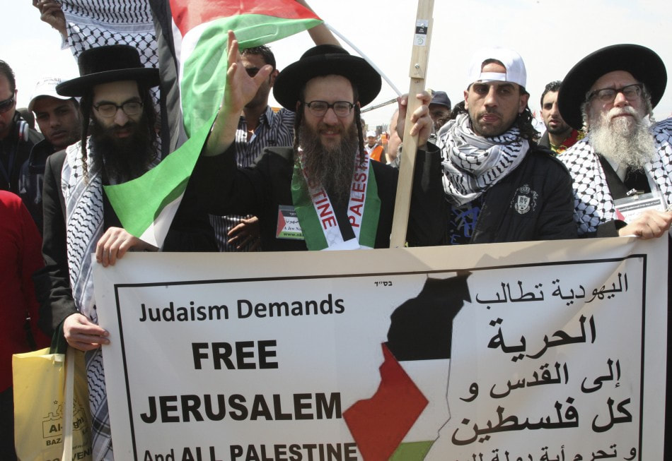 Más un Centenar de Académicos Judíos en EE.UU. Condenan Decisión de Trump sobre Al Quds