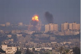 Ipinupulbos uli ng Israel ang Gaza 