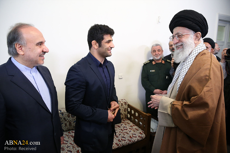 Imam Khamenei lauds athlete who refused to facing Israeli wrestler