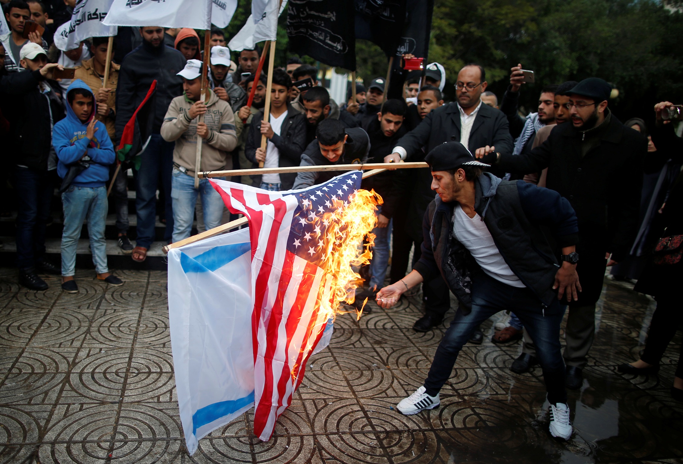 “Los Bahreiníes Salen a las Calles del País para Protestar en Contra de la Polémica Declaración de Trump Sobre Al-Quds”