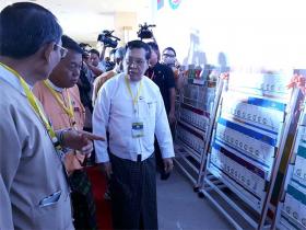 အနည္းဆံုး အခေၾကးေငြကို အလုပ္သမားမ်ားအသံ နားေထာင္ကာ သတ္မွတ္မည္ဟု အလုပ္သမားႏွင့္ လဝကဝန္ႀကီးဆို