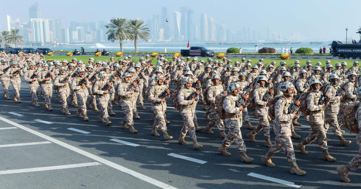 قطر تستعرض قدراتها العسكرية وتقول انها قادرة على الدفاع عن نفسها