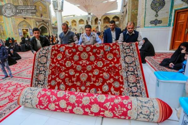 أروقة مرقد أمير المؤمنين (ع) يفرش بسجاد كاشاني فاخر 