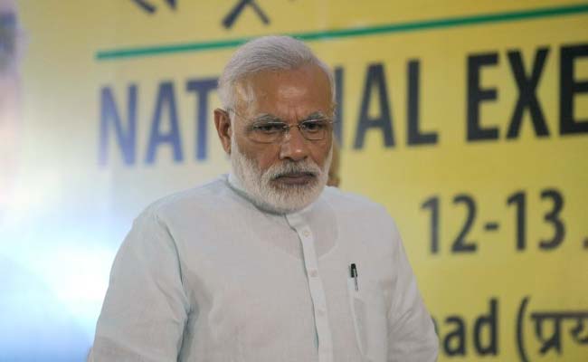गुजरात में भाजपा सरकार परन्तु प्रधानमंत्री मोदी के गृहनगर में बीजेपी चारो खाने चित।