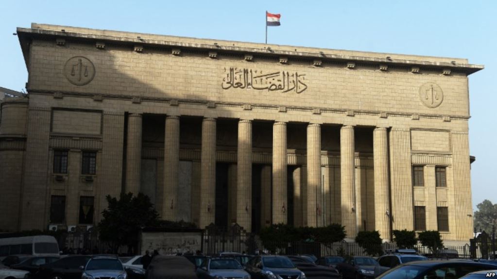 مصدر تصدر أحكام أعدام بحق 21 شخصا بتهمة الانتماء لجماعة تكفيرية