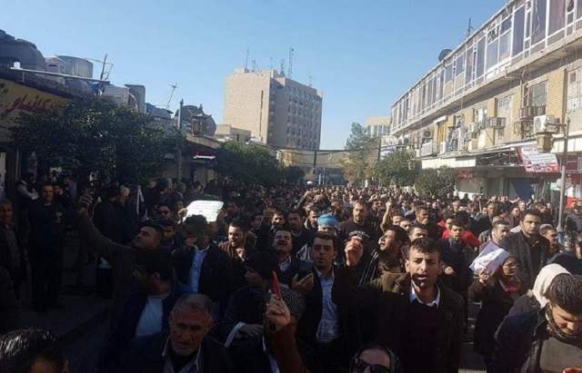 السليمانية تعيش بلا ماء ولا كهرباء بسبب التظاهرات الغاضبة