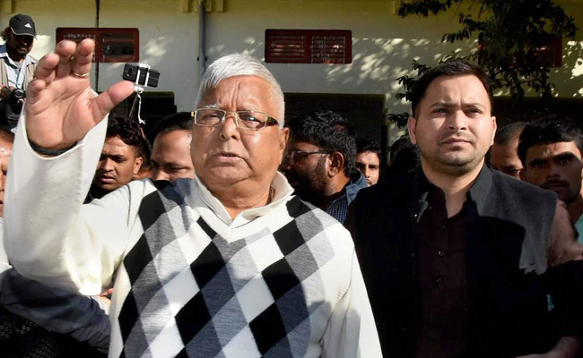 कांग्रेस ने सीबीआई को बताया सरकारी तोता!!