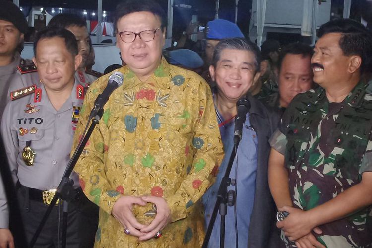 Kapolri dan Panglima TNI Pastikan Malam Natal Berlangsung Aman