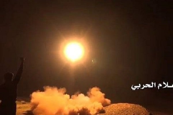 یمنی فورسز کا سعودی عرب کے فوجی ٹھکانے پر قاہرمیزائل سے حملہ