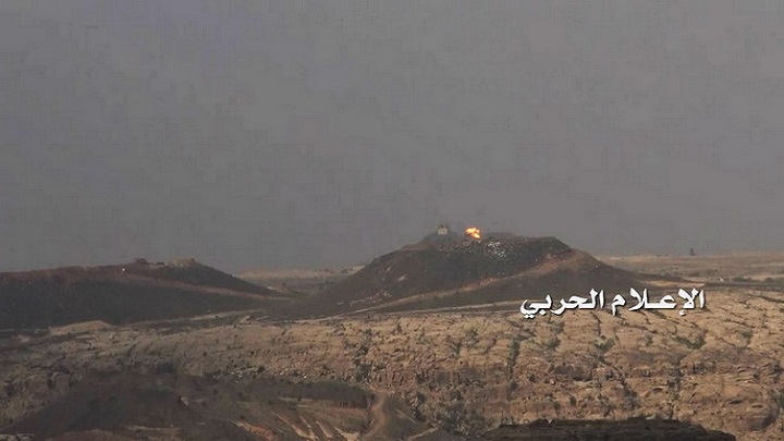 الجيش اليمني يقصف معسكريا سعوديا في عسير