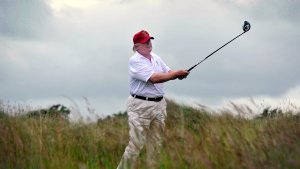  Ungestört golfen Trumps Truck-Trick 