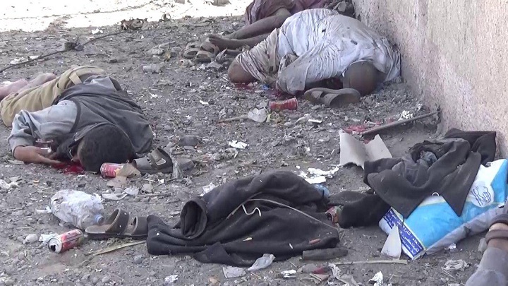 استشهاد أكثر من 34 مواطنا في 4 جرائم لطيران العدوان خلال ساعات في الحديدة+(صور) 