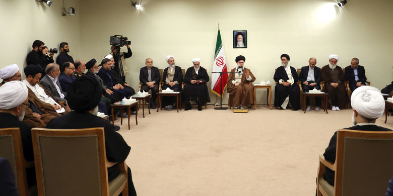 Imam Khamenei urges religious scholars to know, counter enemies