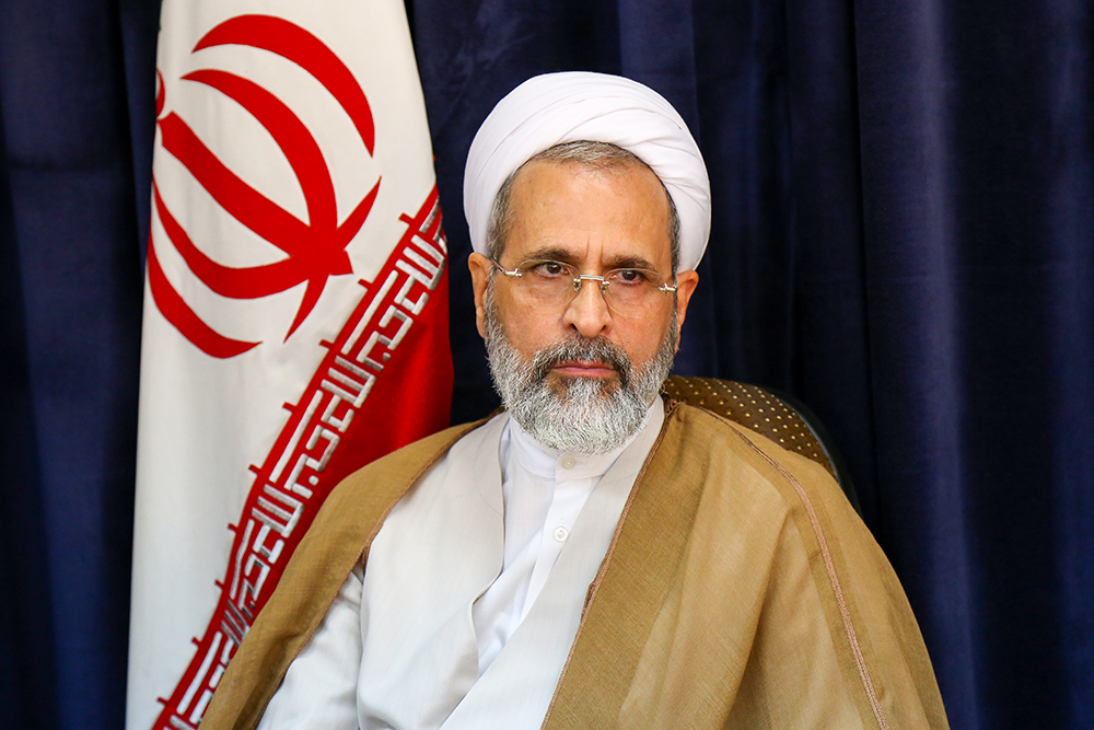 Iran seminaries’ chief congratulates Pope on New Year