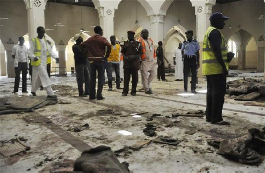 مقتل 14 شخصاً في هجوم انتحاري على مسجد في نيجيريا