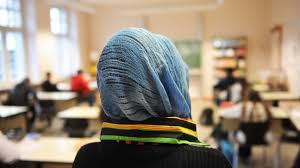 Berlins Justizsenator will Lehrerinnen Kopftuch nun doch erlauben