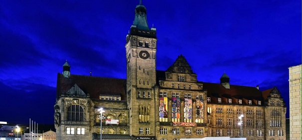 Muslimin auf Marktplatz attackiert