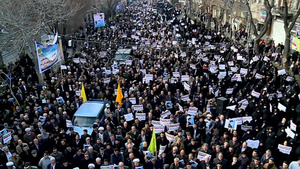 Iranians rally for 5th day in support of Islamic establishment, condemn recent riots