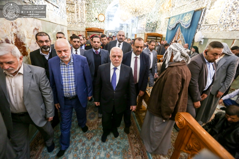 Iraqi PM visits Imam Ali shrine in Najaf / Pics
